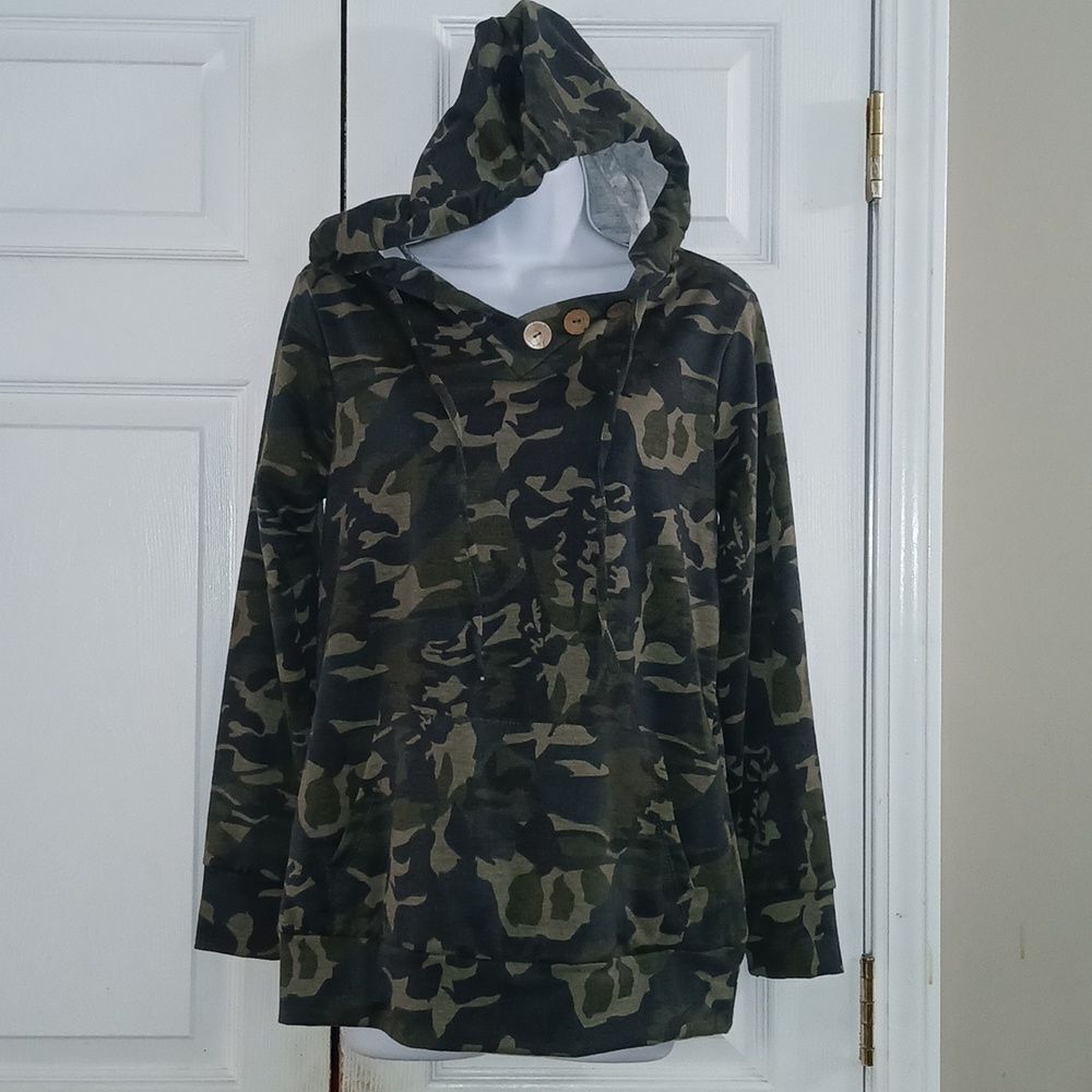 Camo camouflage lightweight sweatshirt hoodie Sz S NWOT